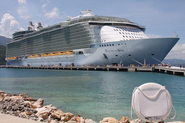 The Allure of the Sea sits at port while people board for their cruise.
Photo credit: Flickr.com
Photo by: Loimere 