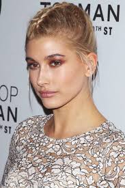 https://commons.wikimedia.org/wiki/File:Hailey_Baldwin_Model.jpg