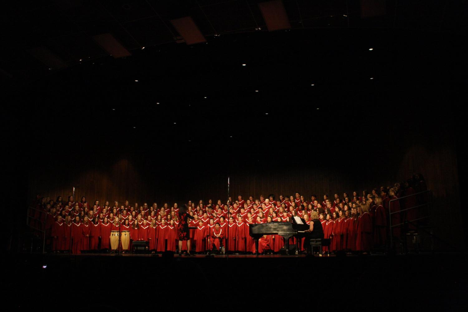 Break a leg! The varsity chorus sang their hearts out at this year's holiday concert. On Friday, Dec. 1, the varsity chorus of eighth and ninth graders sang along side each other for 2017-2018 school year's holiday concert.