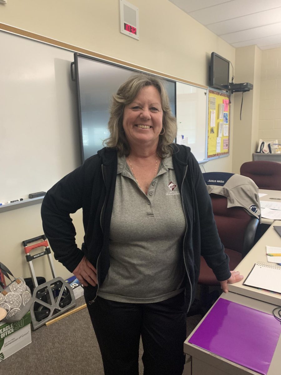 Goodbye! Donna Kling leaves many inspired students and smiles at how well she has done with her career. She taught so many students she cant even count!