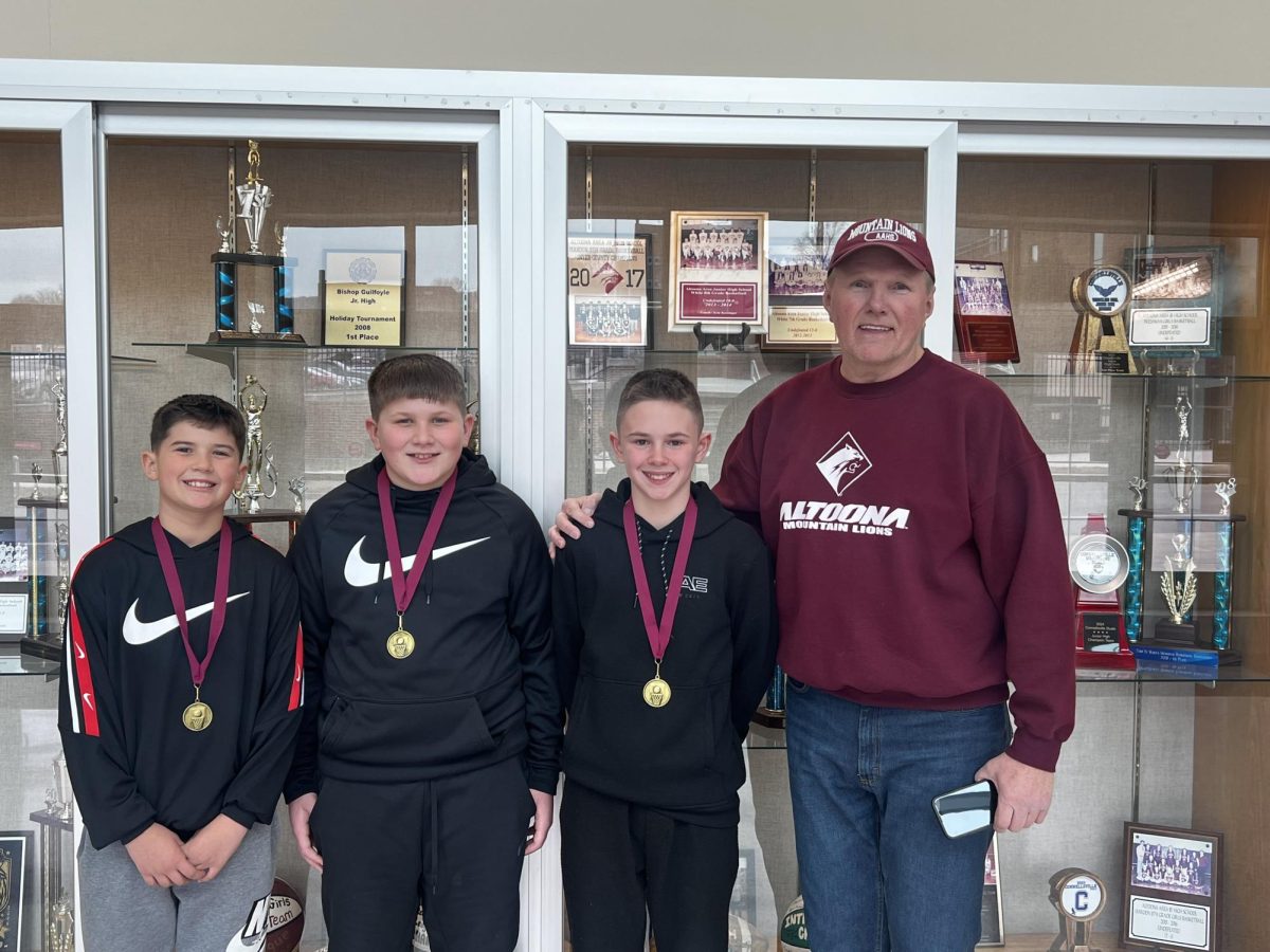 Micah Farabaugh, Jack Roland, Braeson McGinnis and Referee Ed McGinnis 